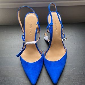 Gorgeous Banana Republic blue strappy heels, size 9.5 & never worn!!!